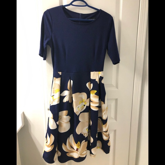 Women’s Dress with Pockets - Picture 1 of 4